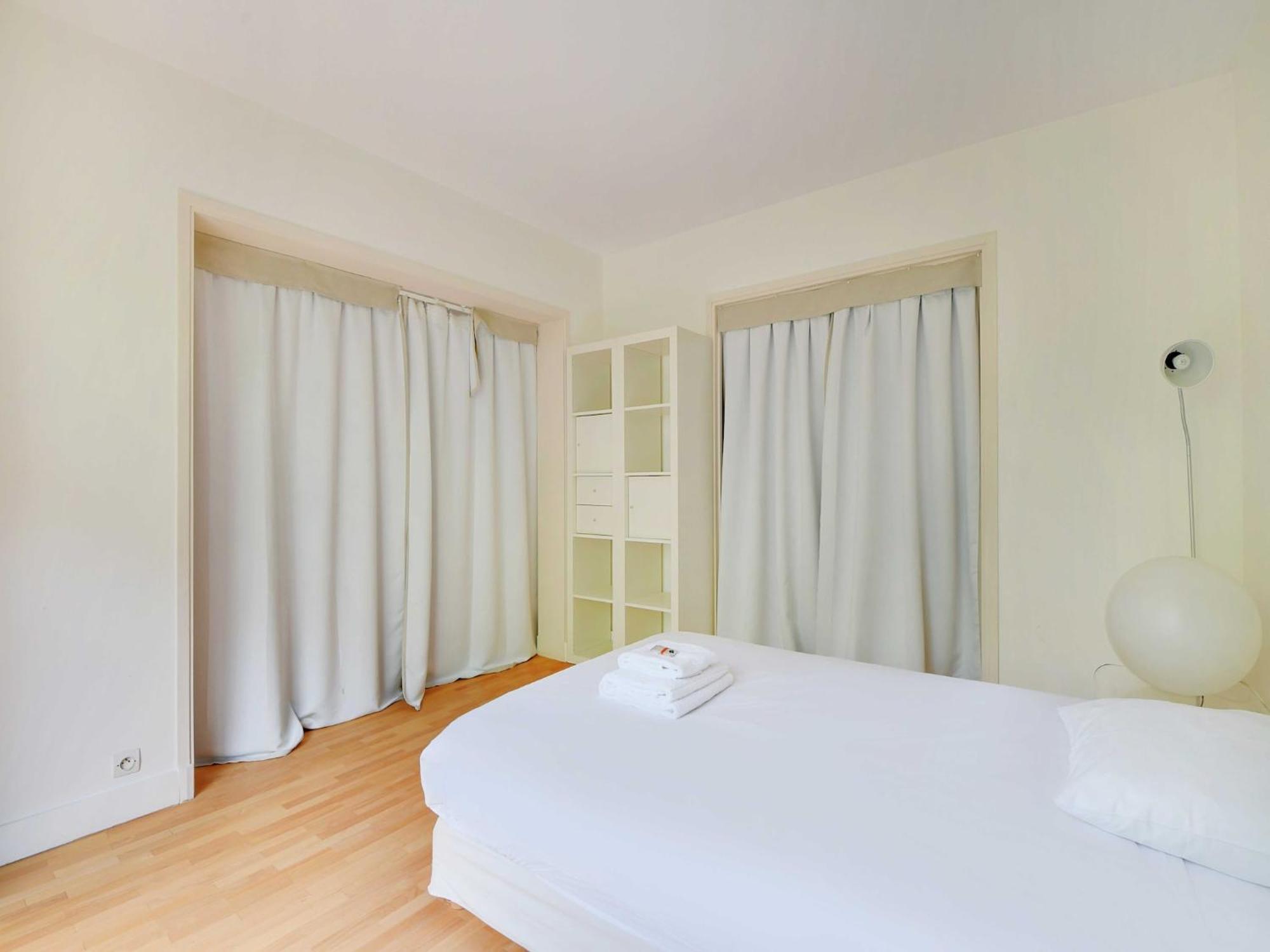 Appartement Cosy With Balcony- 3br 5p- Tour-eiffel Parijs